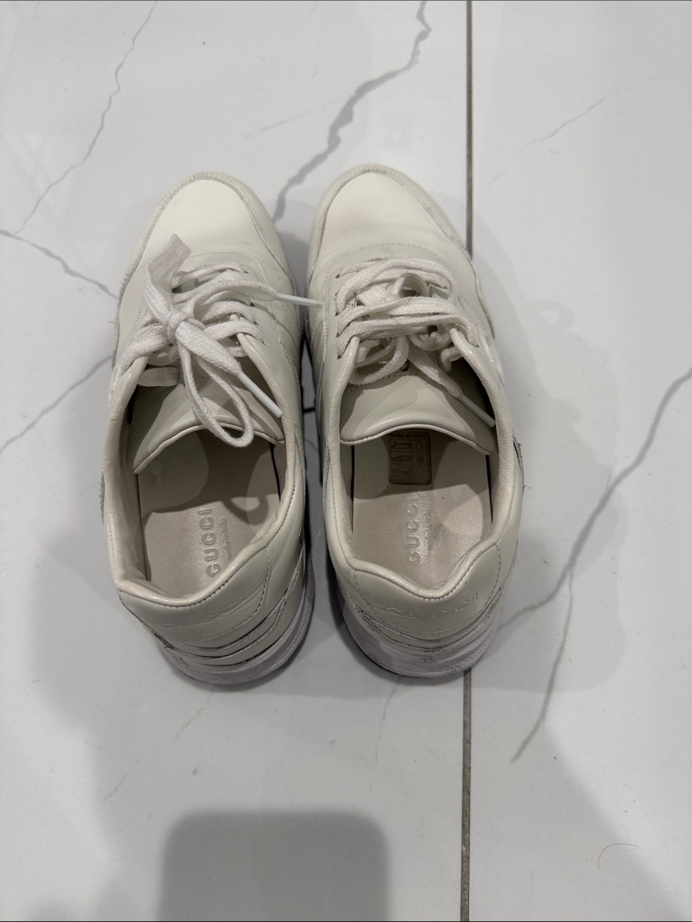 Gucci Off-White Leather Logo Sneakers - Picture 3 of 4